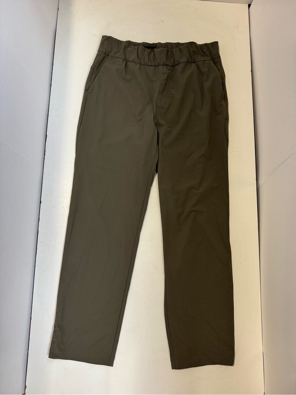 Vuori Miles Ankle Pant Olive Green Women’s M Fall Outdoor Travel